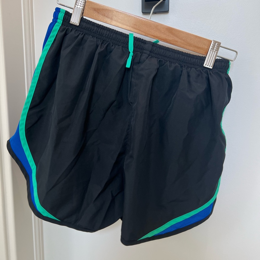 Nike Running Short - Picture 3 of 5